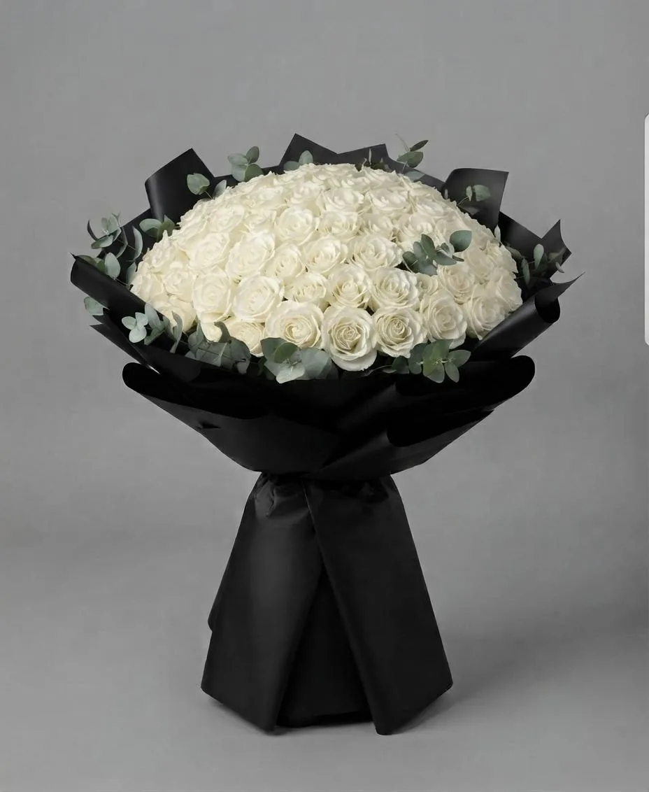 Ivory Elegance sphere